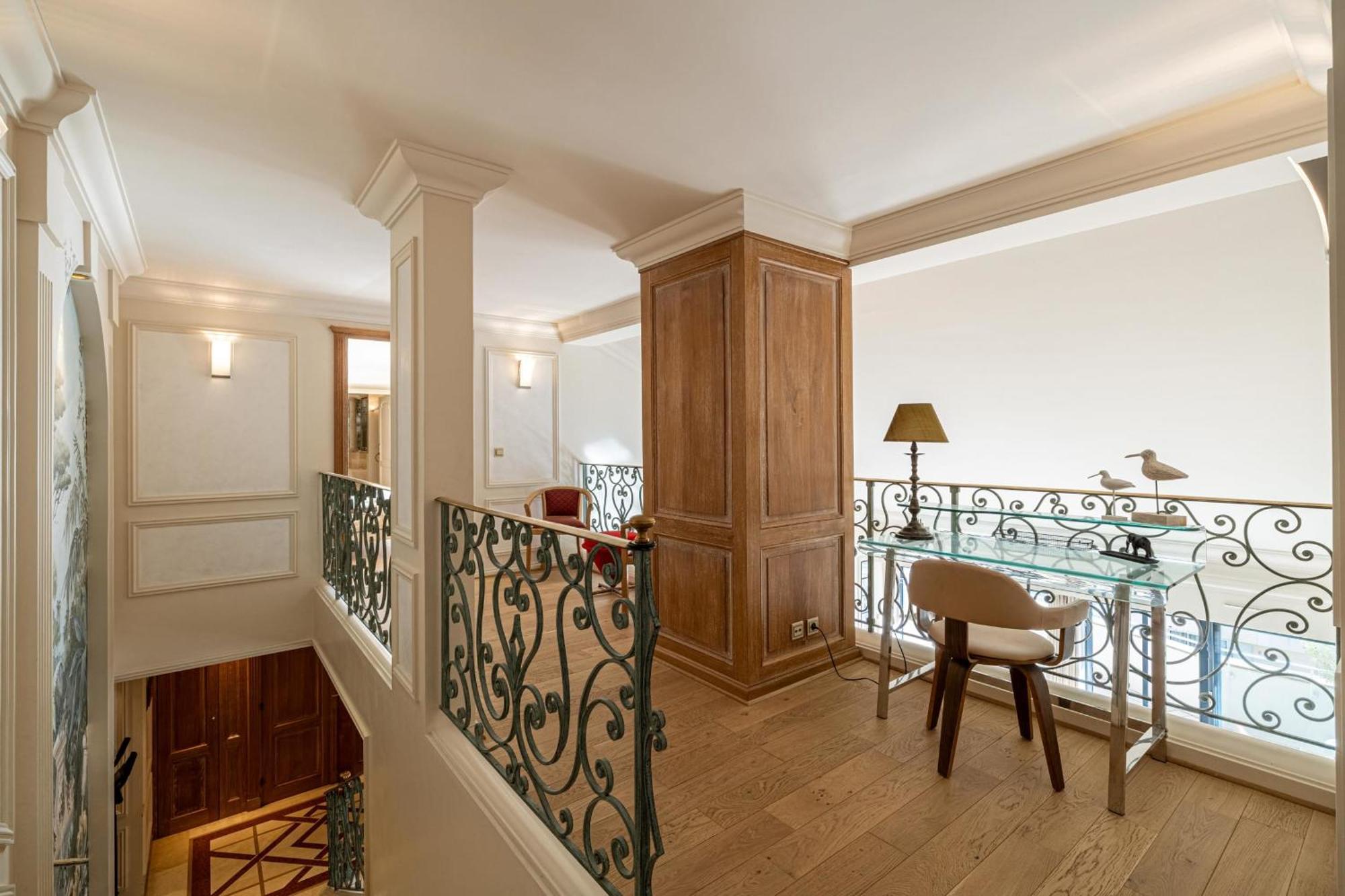Appartement Ref 823 - Center - Duplex For Rent Cannes