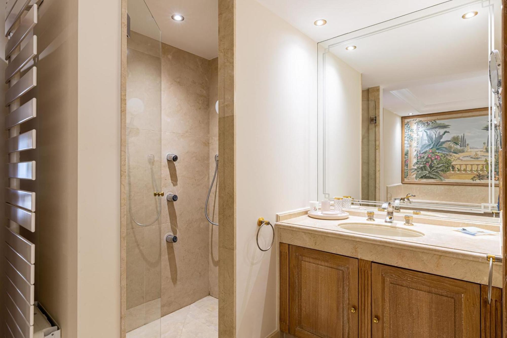 Ref 823 - Center - Duplex For Rent Appartamento *